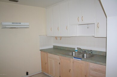 933 Garth Ave, Jacksonville, FL 32205 - photo 6