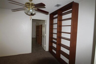 809 S Oregon Ave unit 2, Weslaco, TX 78596 - photo 6