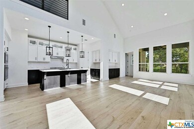Kitchen/Family Room
