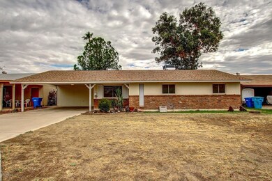2242 E Nisbet