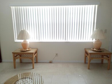 173 Norwich H, West Palm Beach, FL 33417 - photo 4