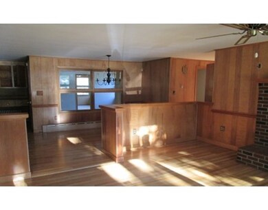 347 Theresa St, Fitchburg, MA 01420 - photo 4