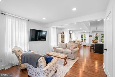 4304 Dewey Ave, Baltimore, MD 21211 - photo 6