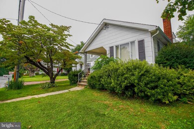 8713 Eddington Rd, Parkville, MD 21234 - photo 3