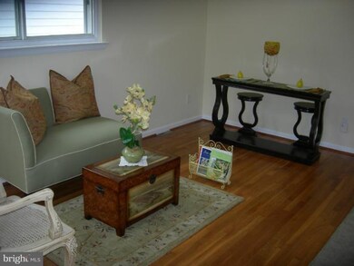 1013 Iago Ave, Capitol Heights, MD 20743 - photo 5