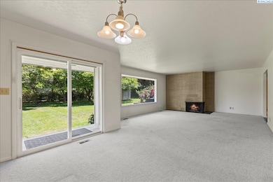 1020 Elm St, Prosser, WA 99350 - photo 6