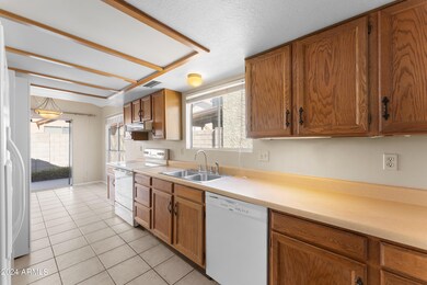 18-018-kitchen