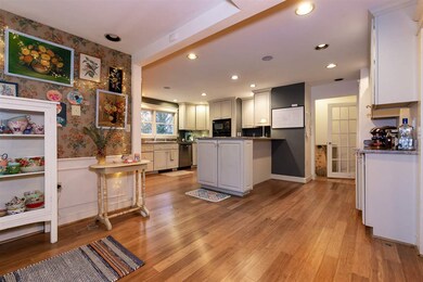 26 Raymond St, Nashua, NH 03064 - photo 7