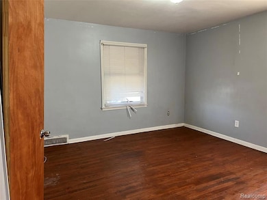 19315 Hubbell St, Detroit, MI 48235 - photo 6