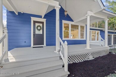 11-Front walkway