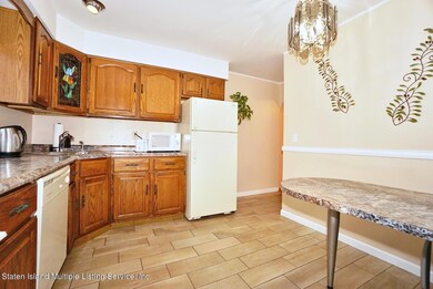 579 Hanover Ave, Staten Island, NY 10304 - photo 5