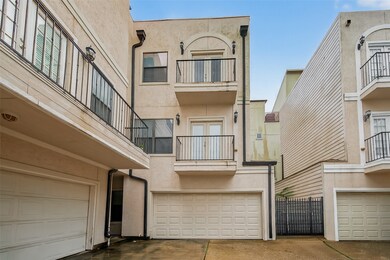 4413 Koehler St unit C, Houston, TX 77007 - photo 2