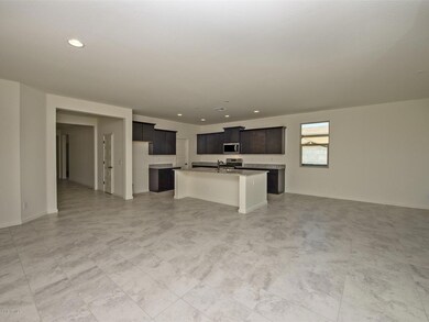 011_Kitchen Family Room View