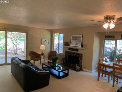 Living Room/Dining Room