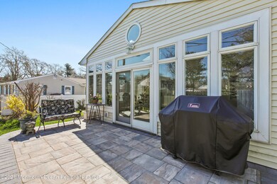 8 ARDMORE LN PATIO OFF SUNROOM 5W5A7915
