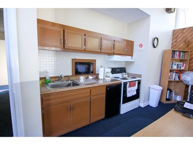 57 Fieldstone Dr unit 57, Londonderry, NH 03053 - photo 6