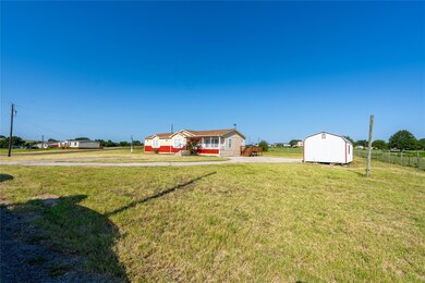 100 Salt Lick Ct, Springtown, TX 76082 - photo 2