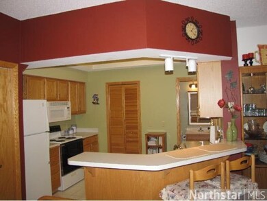 10994 10994 Highland Rd, Bloomington, MN 55438 - photo 4