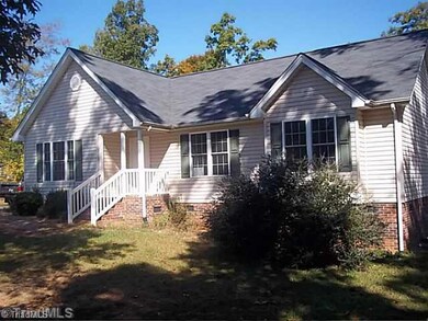 3365 Marathon Dr, Asheboro, NC 27205 - photo 2