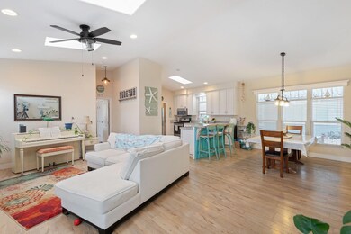 5-web-or-mls-05 - Living Room