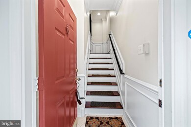 10460 Parthenon Ct, Bethesda, MD 20817 - photo 2