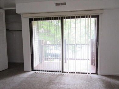 1554 Creekside Rd unit 2, Whitehall, PA 18052 - photo 5