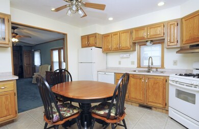 10 Ash St, Rockland, MA 02370 - photo 6