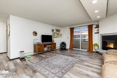 07-Living Room-DW-3411-Edit