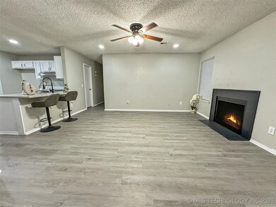 1105 N Narcissus Ave, Broken Arrow, OK 74012 - photo 5