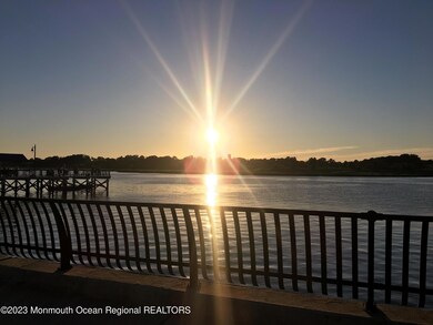 Keyport waterfront sun