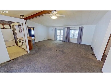 1005 Shadow Ranch Ln, Roseburg, OR 97470 - photo 3