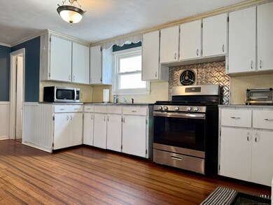 233 Jubilee St, New Britain, CT 06051 - photo 2