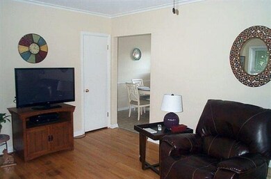 2107 W 36th St, Davenport, IA 52806 - photo 6