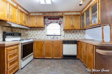 2857 N Baldwin Ave, White Cloud, MI 49349 - photo 6