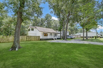 914 Decker Forrest Blvd, Magnolia, TX 77354 - photo 5