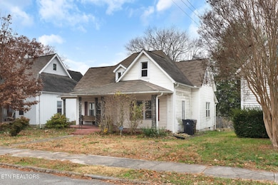 427 E Oak Hill Ave, Knoxville, TN 37917 - photo 3
