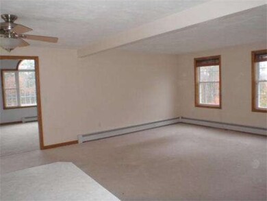 161 Victoria Ln, Fitchburg, MA 01420 - photo 5