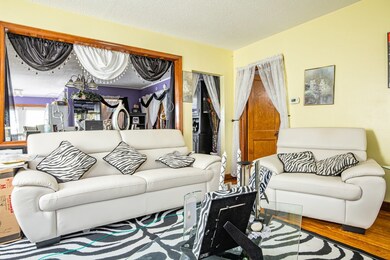 43 Japonica St, Pawtucket, RI 02860 - photo 2