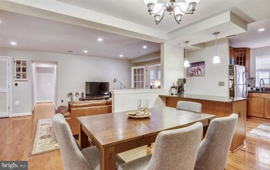 4113 S Four Mile Run Dr unit 302, Arlington, VA 22204 - photo 5