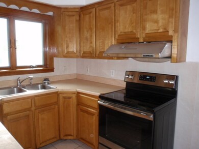 51 E Center St, Rutland, VT 05701 - photo 7