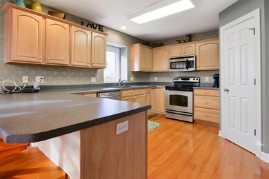 14302 Miracle Ct, Grabill, IN 46741 - photo 7