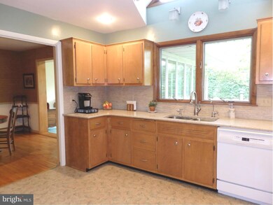 7940 Edgewood Farm Rd, Frederick, MD 21702 - photo 7