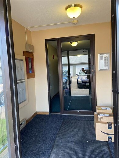 9 Blackstone Dr unit U77, Nashua, NH 03063 - photo 2