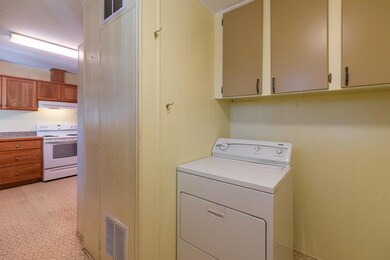 109 Riddle Rd_ (5)