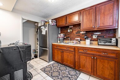 5527 Rockwood Ct unit R-44, Columbus, OH 43229 - photo 4