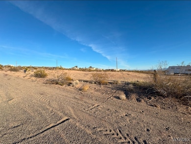 735 E Vulcan Dr, Meadview, AZ 86444 - photo 6