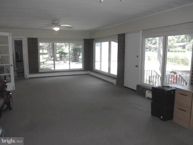 14806 Dunbarton Dr, Upper Marlboro, MD 20772 - photo 5