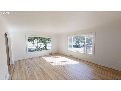 2290 Agate St, Eugene, OR 97403 - photo 4