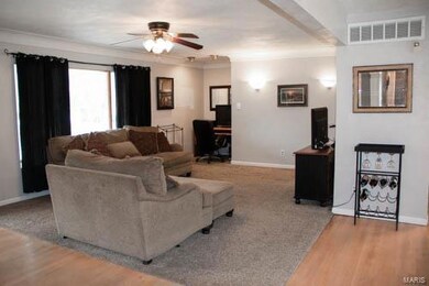 306 Louise Dr, Collinsville, IL 62234 - photo 4