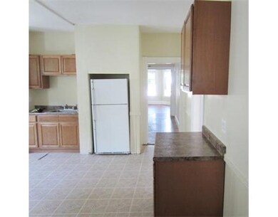 195 Lincoln St unit 2, Worcester, MA 01605 - photo 3